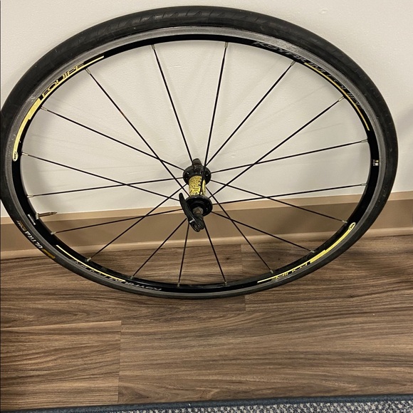 Set of 2 Mavic Ksyrium Équipe 700 Bicycle Wheels W/Tires - Picture 6 of 10